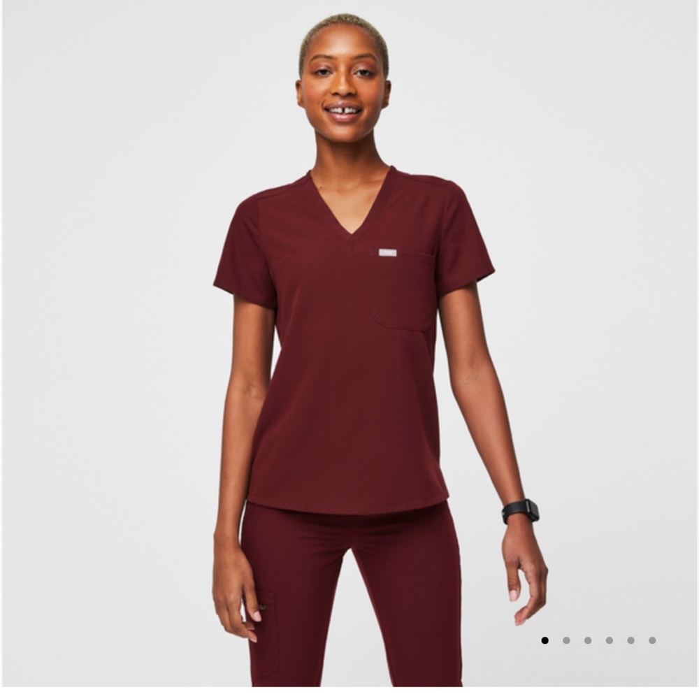 Catarina™ One-Pocket Burgundy Scrub Top